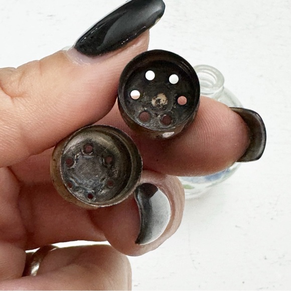 Vintage Depression Glass Salt Pepper Shaker Set with Stands Hand Painted Flowers - Picture 7 of 9